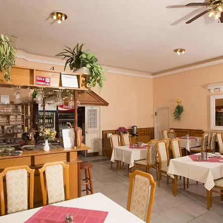 Francoise 酒店